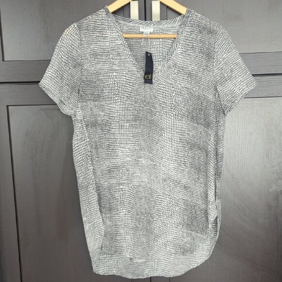 Dynamite Oversized Black & Gray Blouse with Short Sleeves - Small NWT - Picture 1 of 5
